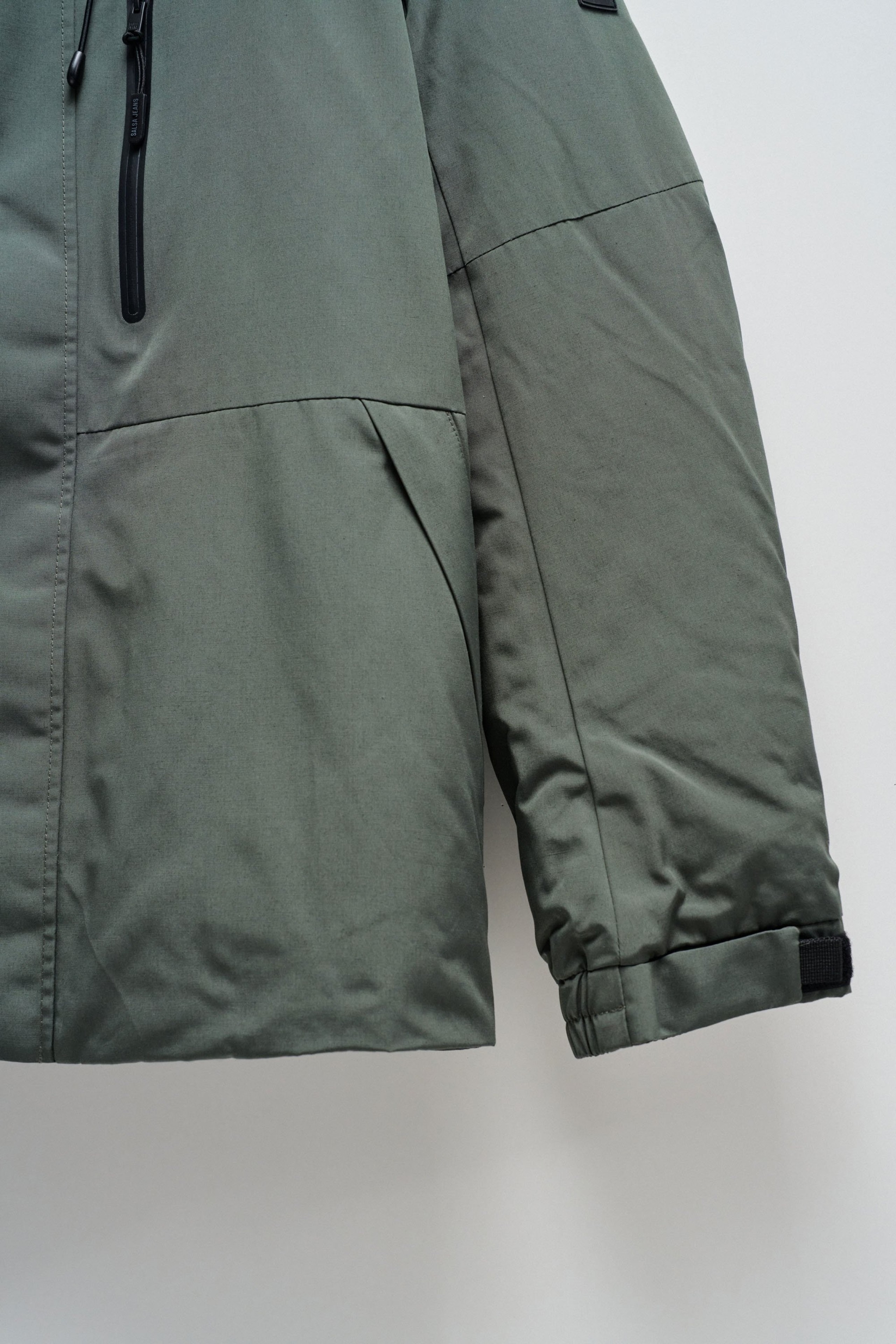 PARKA COM CAPUZ