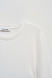 FINE RIBBED KNIT SWEATER