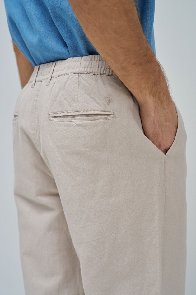 CHINO TROUSERS WITH LINEN BLEND