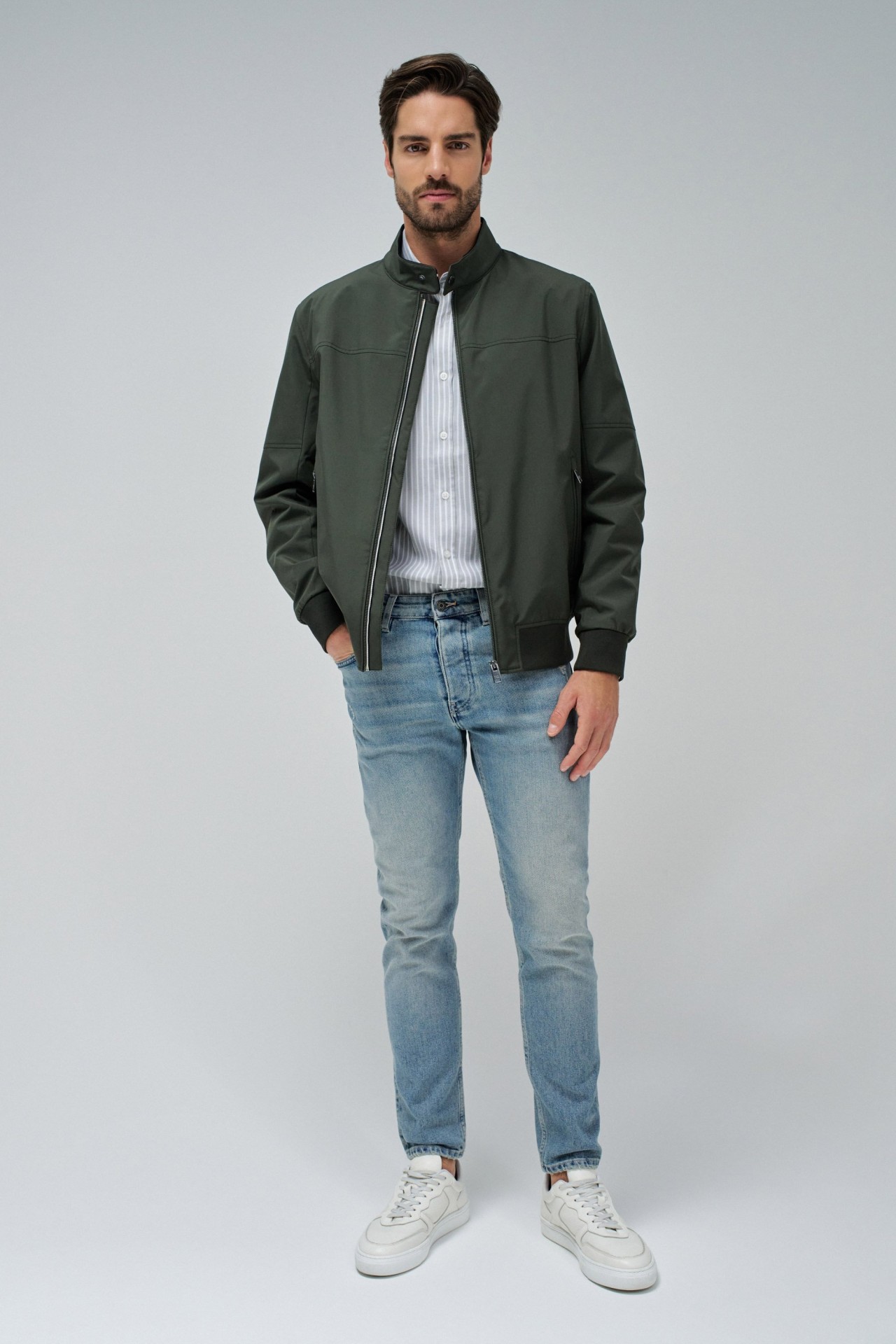 BOMBER JACKET