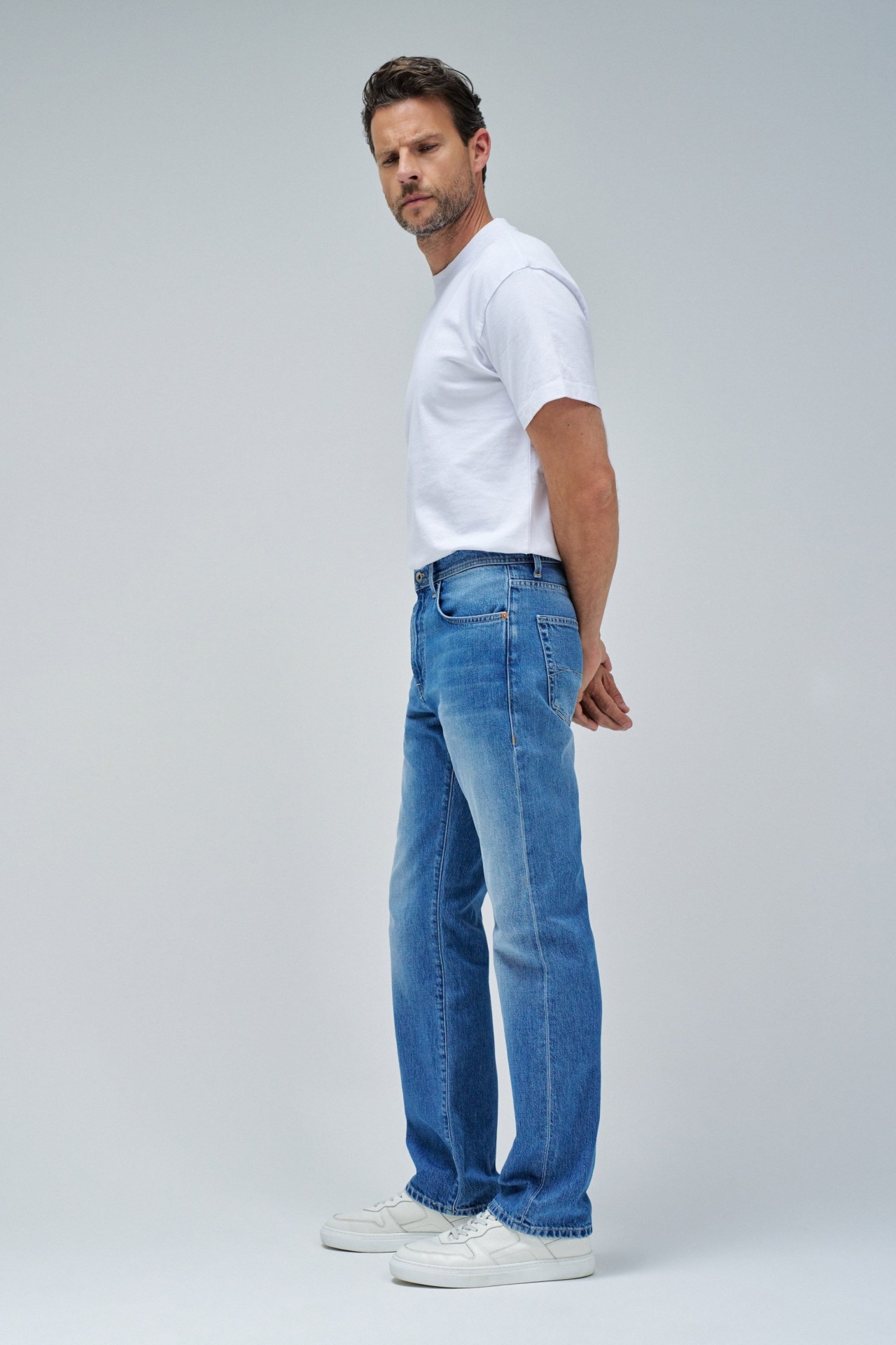 JEANS STRAIGHT FIT