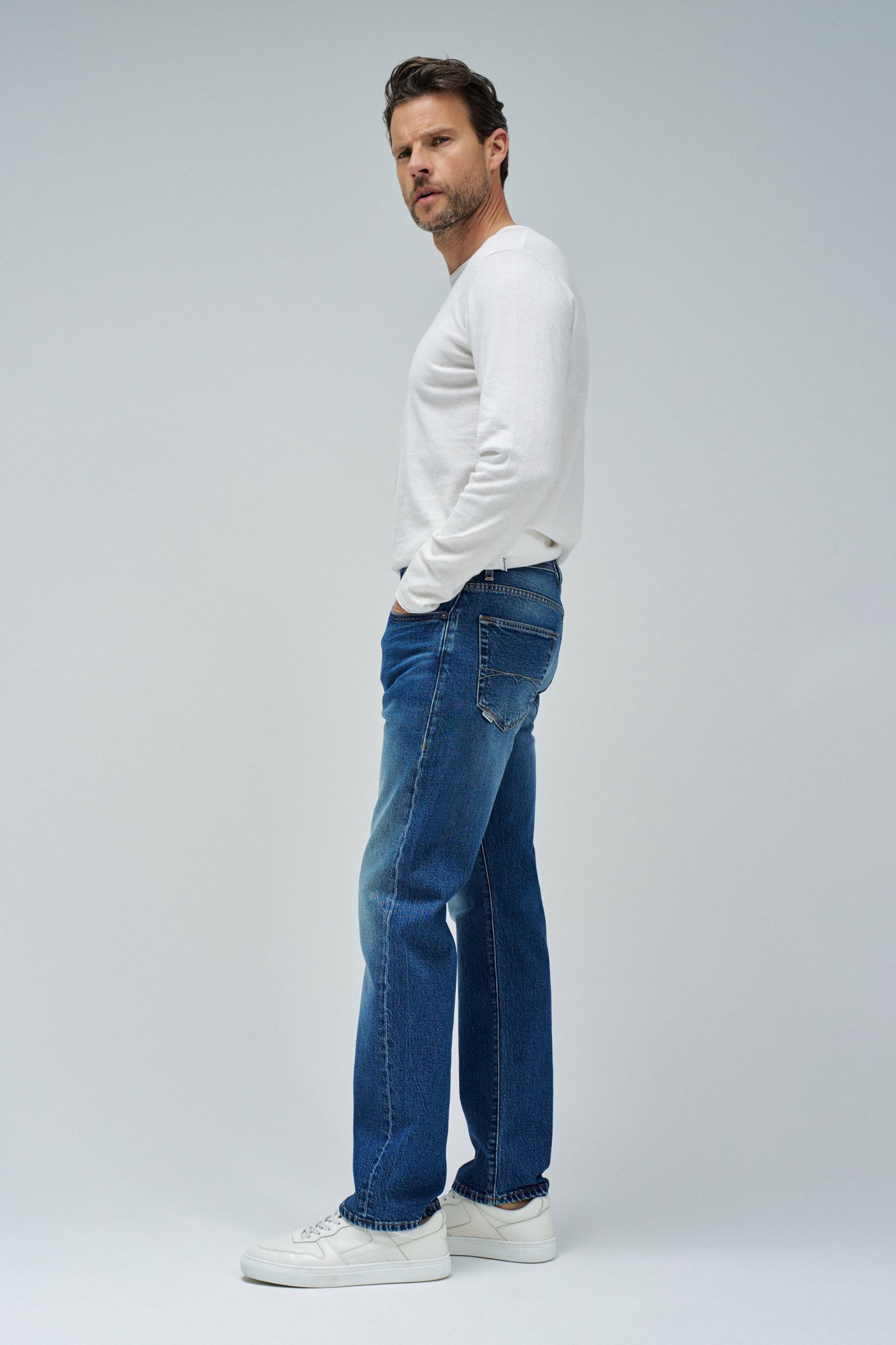 JEANS STRAIGHT FIT