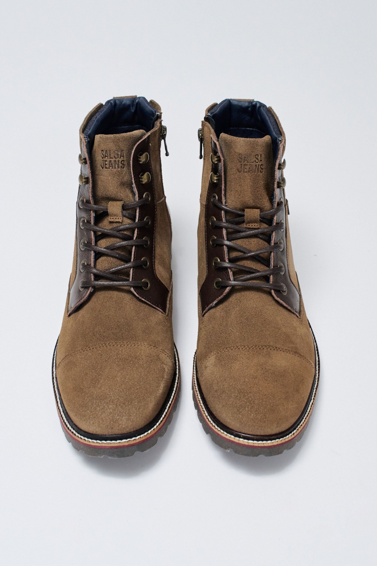 WILDLEDERSTIEFEL MIT SCHN�REN