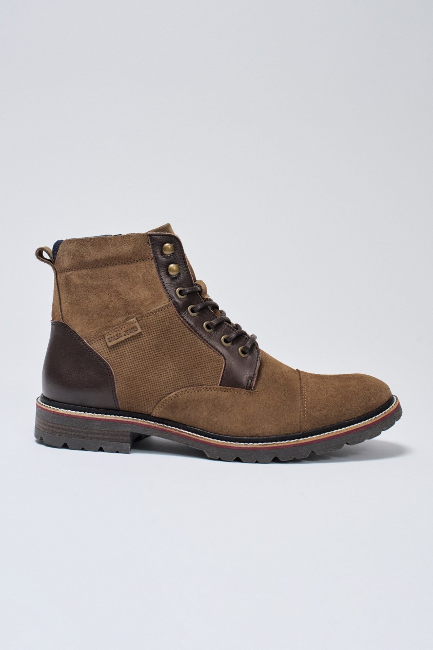 WILDLEDERSTIEFEL MIT SCHN�REN