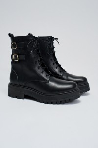 BOTAS EM PELE