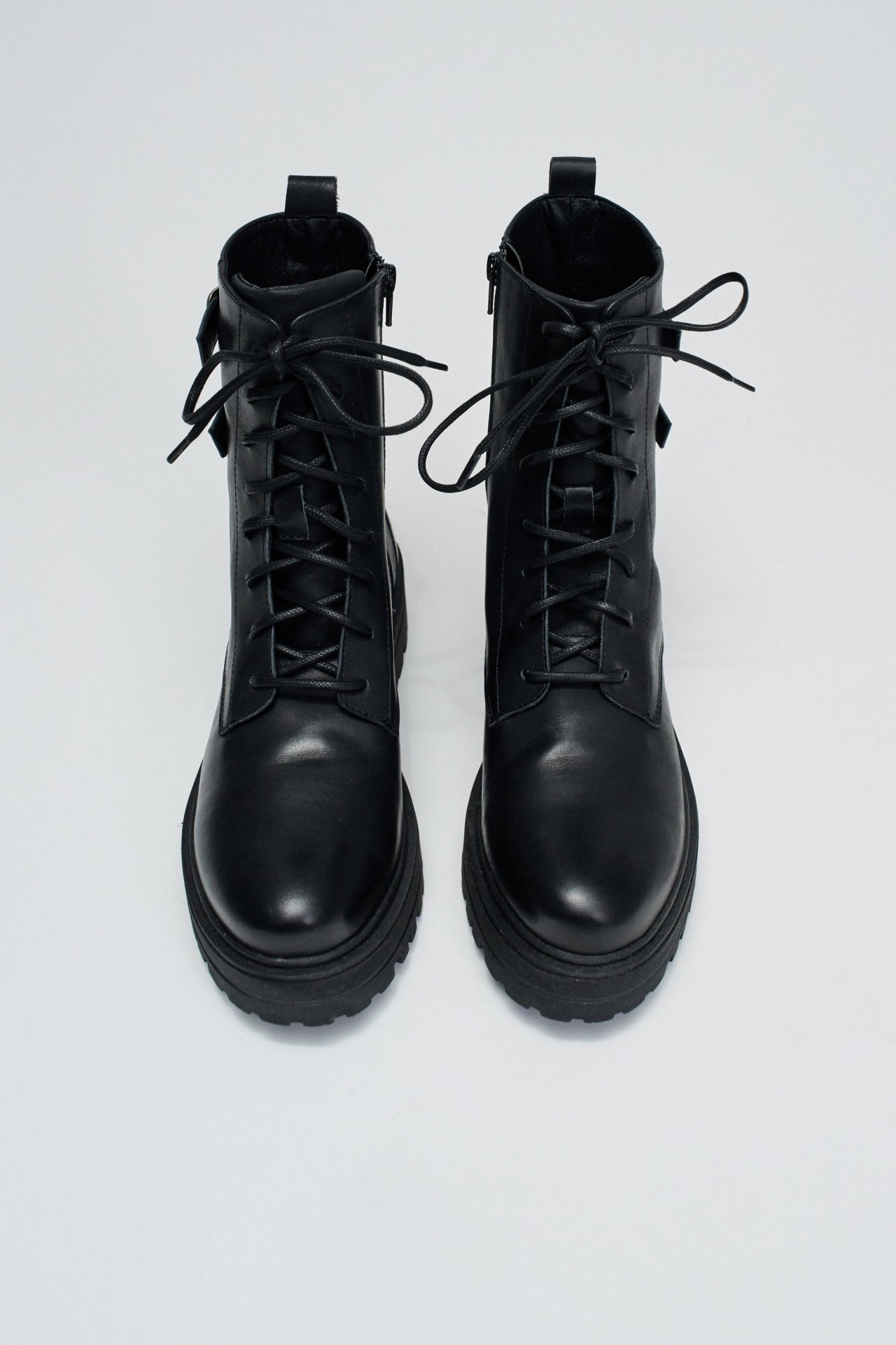 BOTAS EM PELE