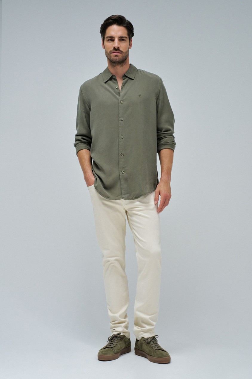 CAMISA EM DENIM LEVE