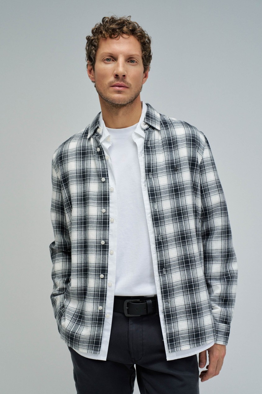 CAMISA COM PADR�O XADREZ