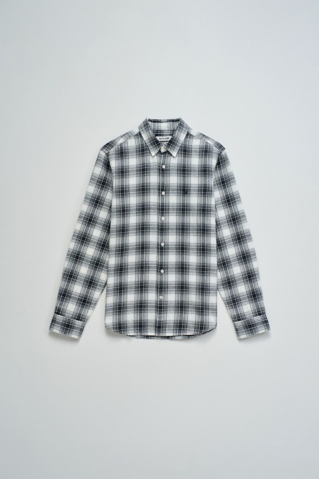CAMISA CON ESTAMPADO DE CUADROS