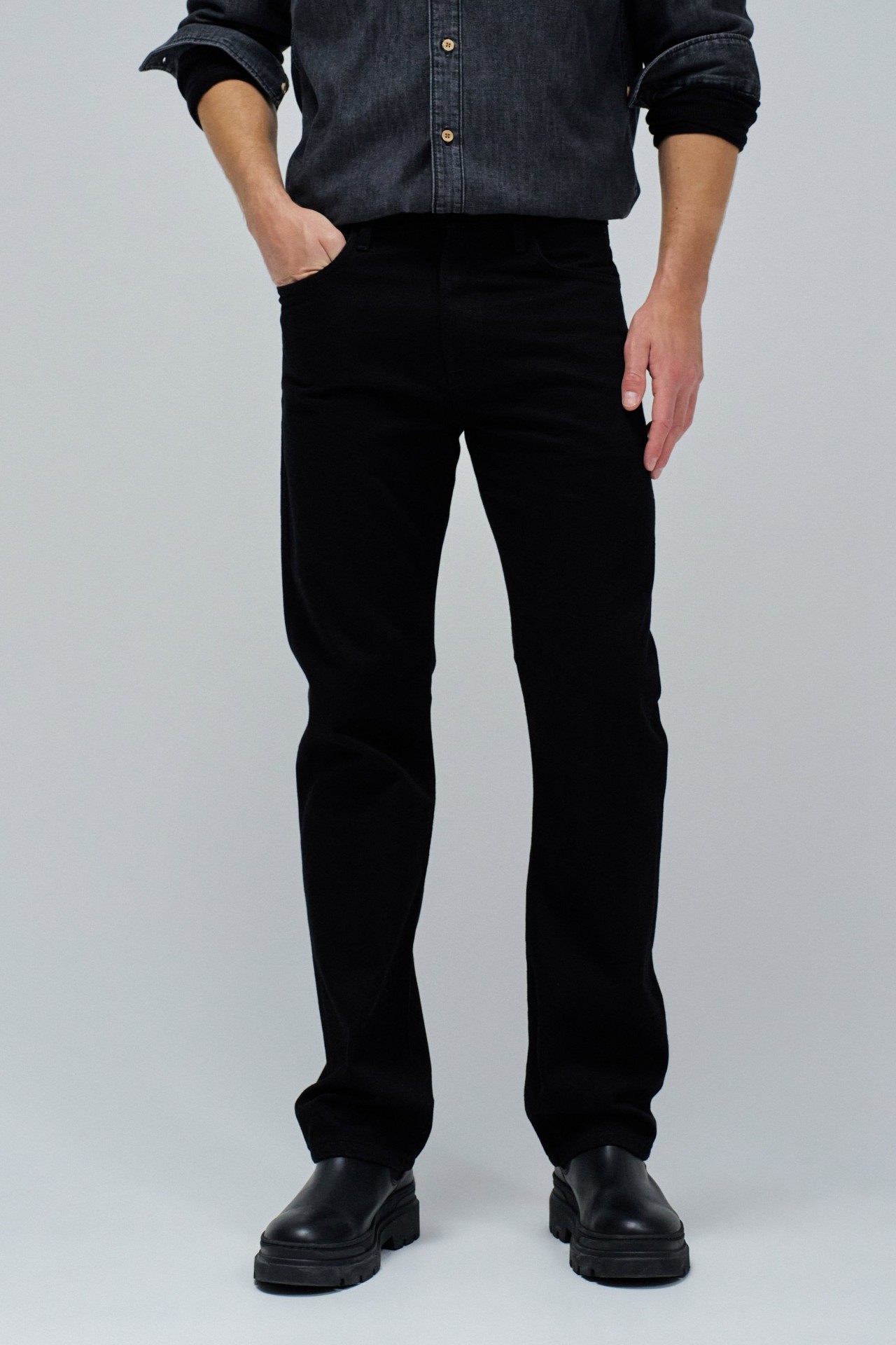 JEANS STRAIGHT FIT