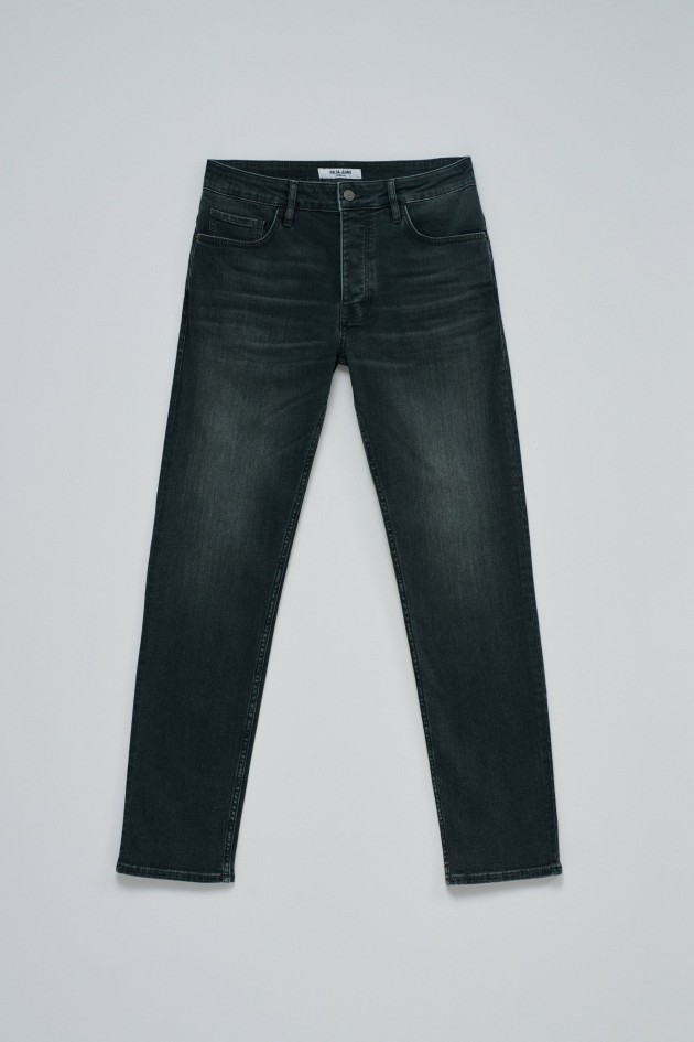 REGULAR FIT JEANS