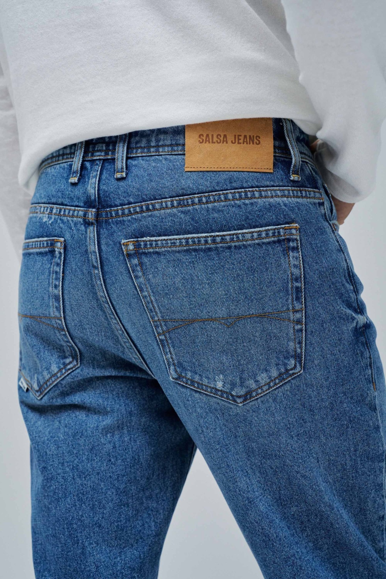 JEANS TAPERED FIT