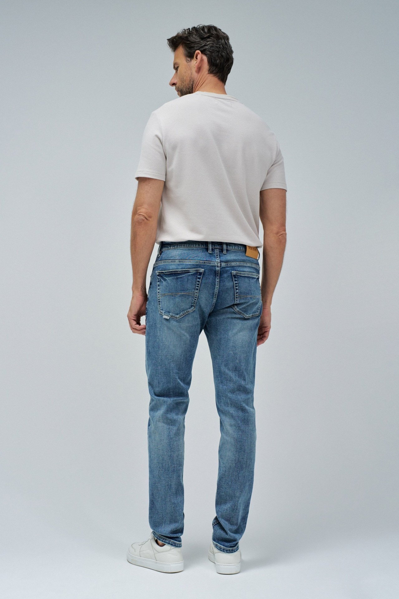 VAQUEROS SLIM FIT S-ACTIV