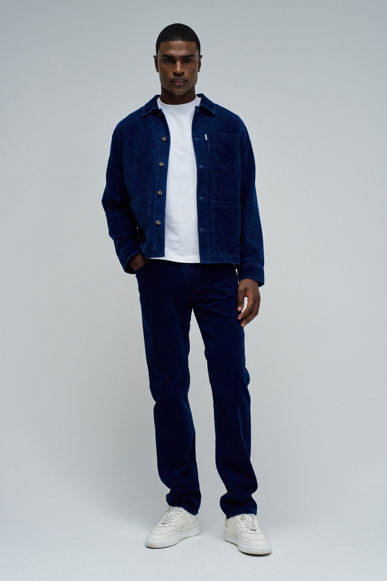 CAL�AS JOGGERS REGULAR FIT EM BOMBAZINA