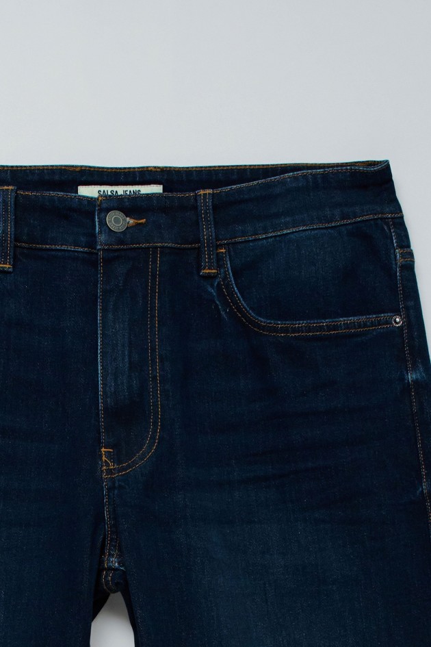 STRAIGHT FIT JEANS