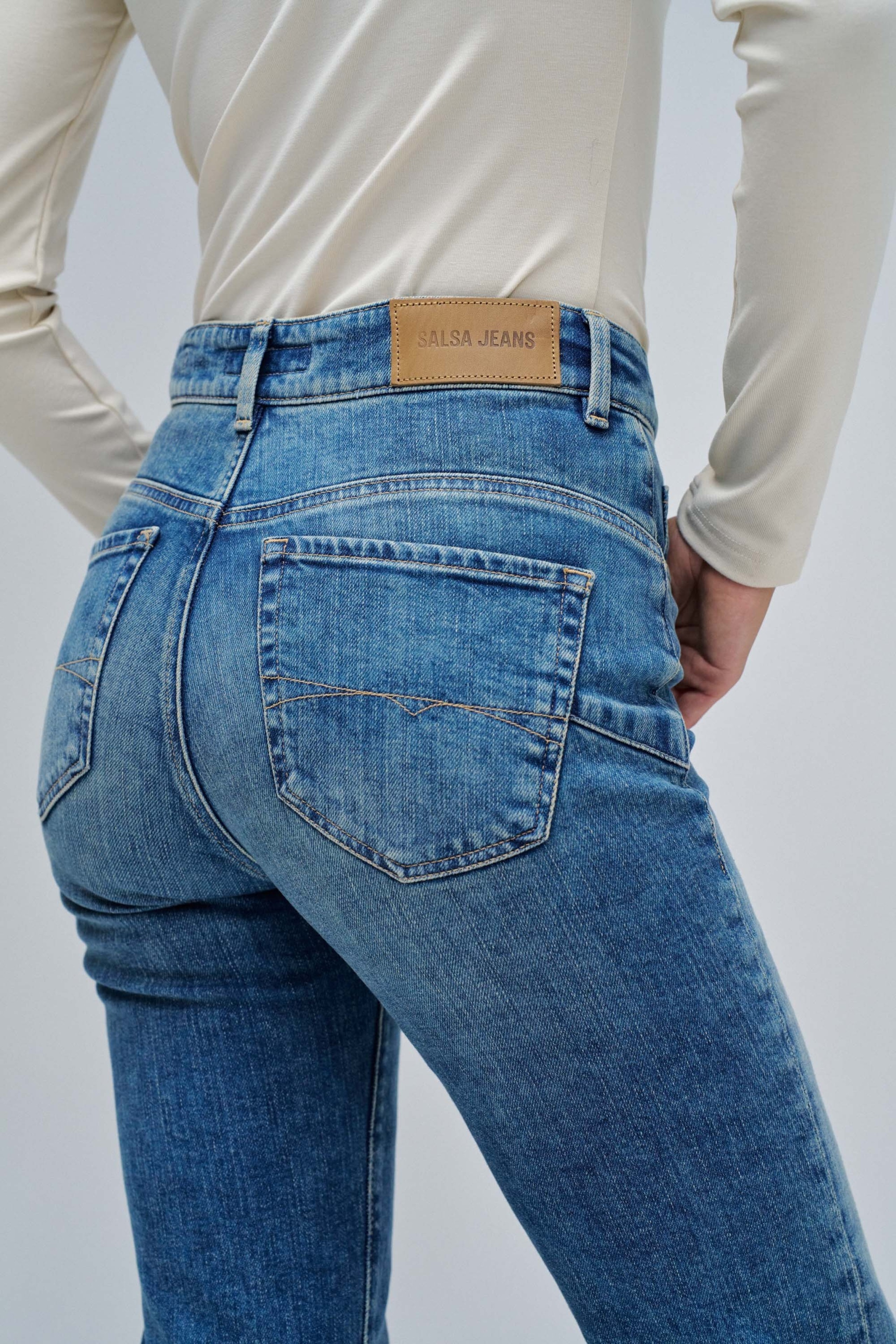 VAQUEROS FAITH PUSH IN CROPPED SLIM