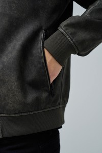 CASACO BOMBER COM CAPUZ