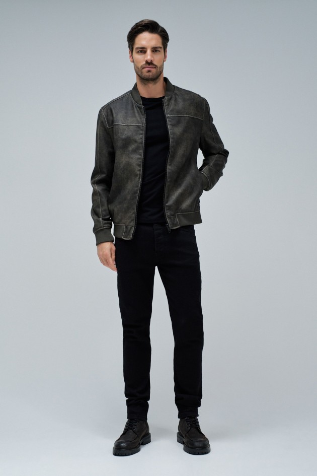 BOMBER JACKET WITH HOOD