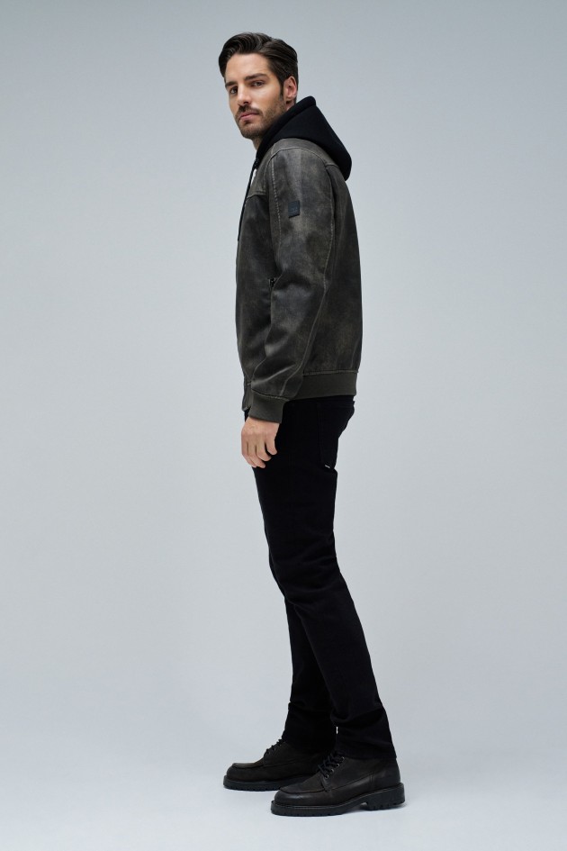 BOMBER JACKET WITH HOOD