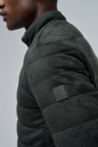 CASACO PUFFER EM SUEDE CASACO PUFFER EM SUEDE