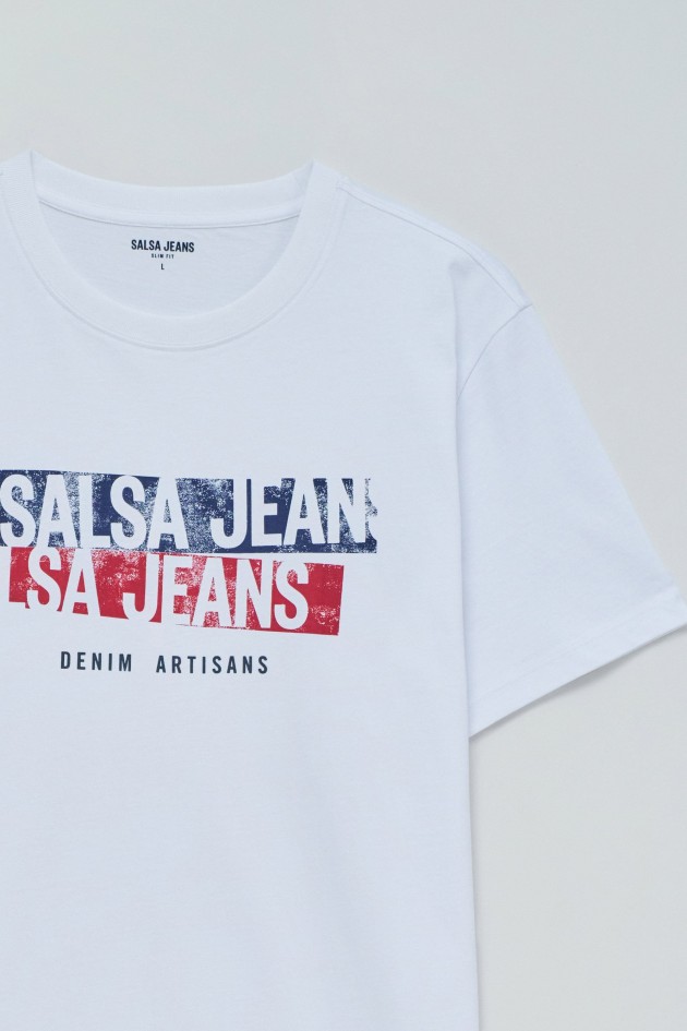 T-SHIRT WITH BRANDING