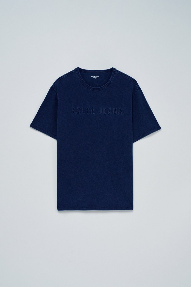 T-SHIRT WITH BRANDING