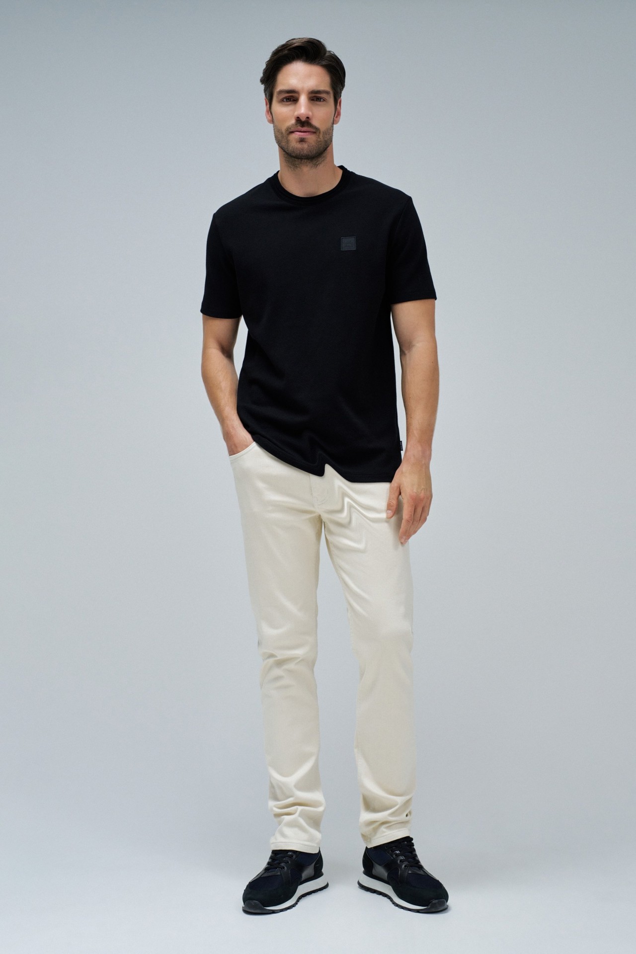 CAMISETA CON TEXTURA