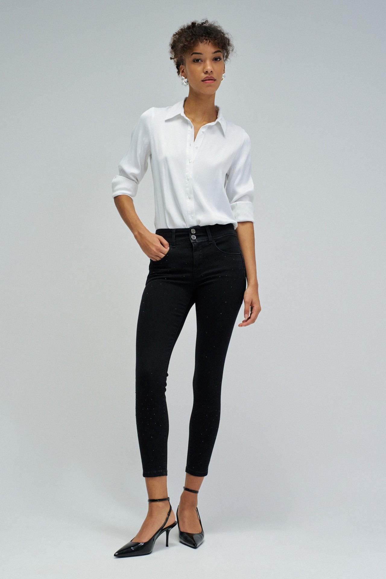 VAQUEROS SECRET PUSH IN CROPPED SKINNY