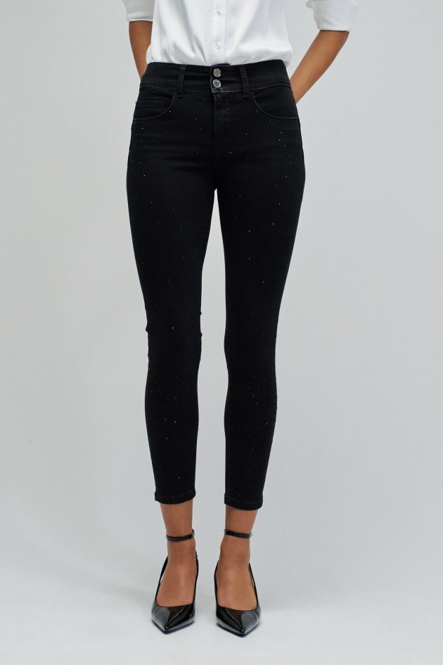 SECRET PUSH IN CROPPED SKINNY JEANS