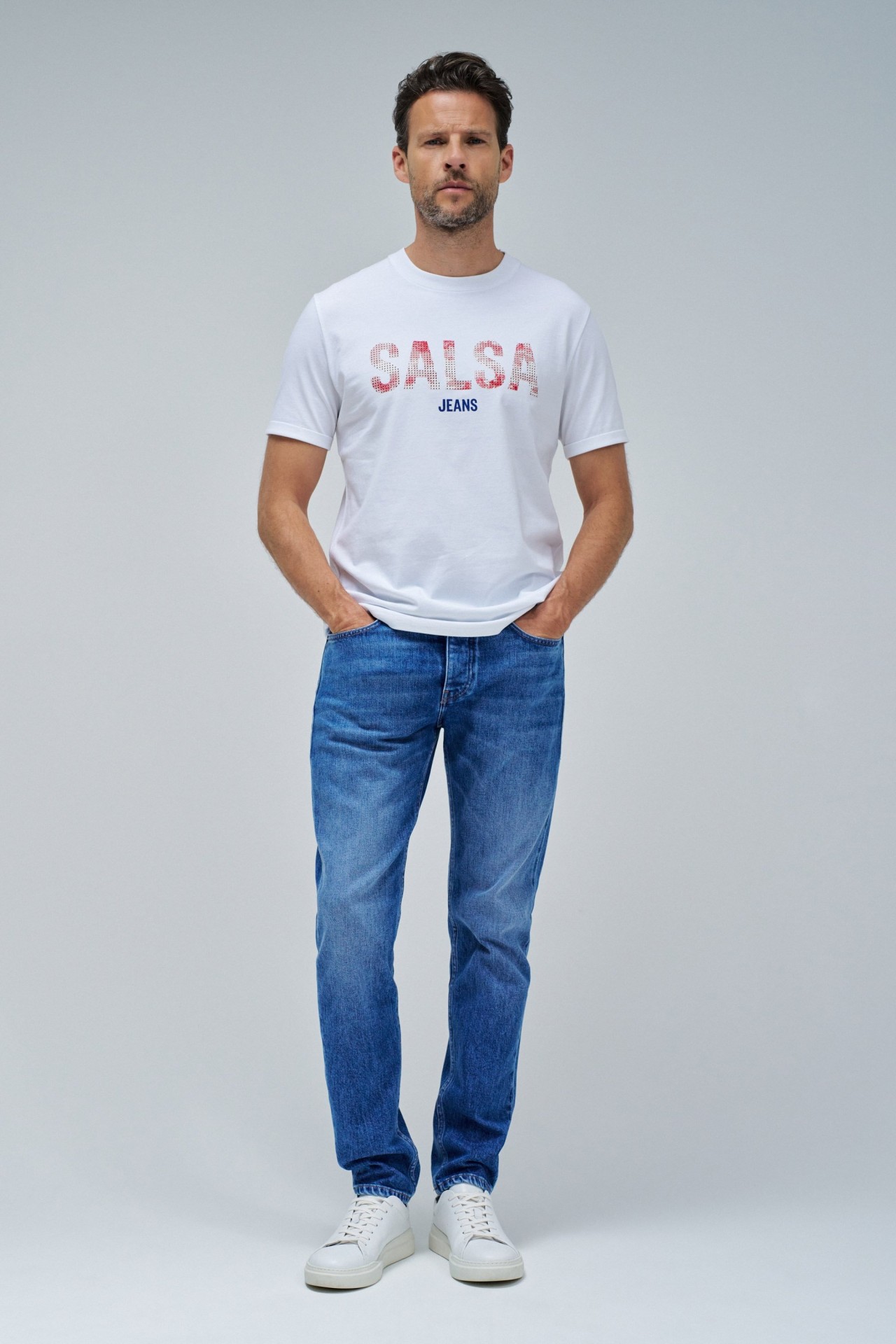 T-SHIRT COM BRANDING