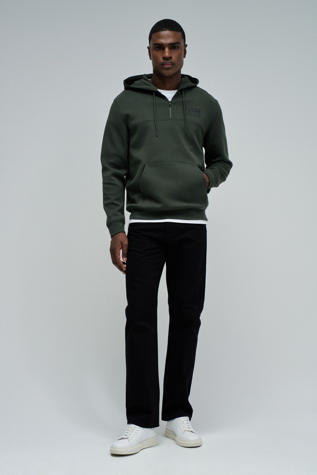 HOODIE COM FECHO