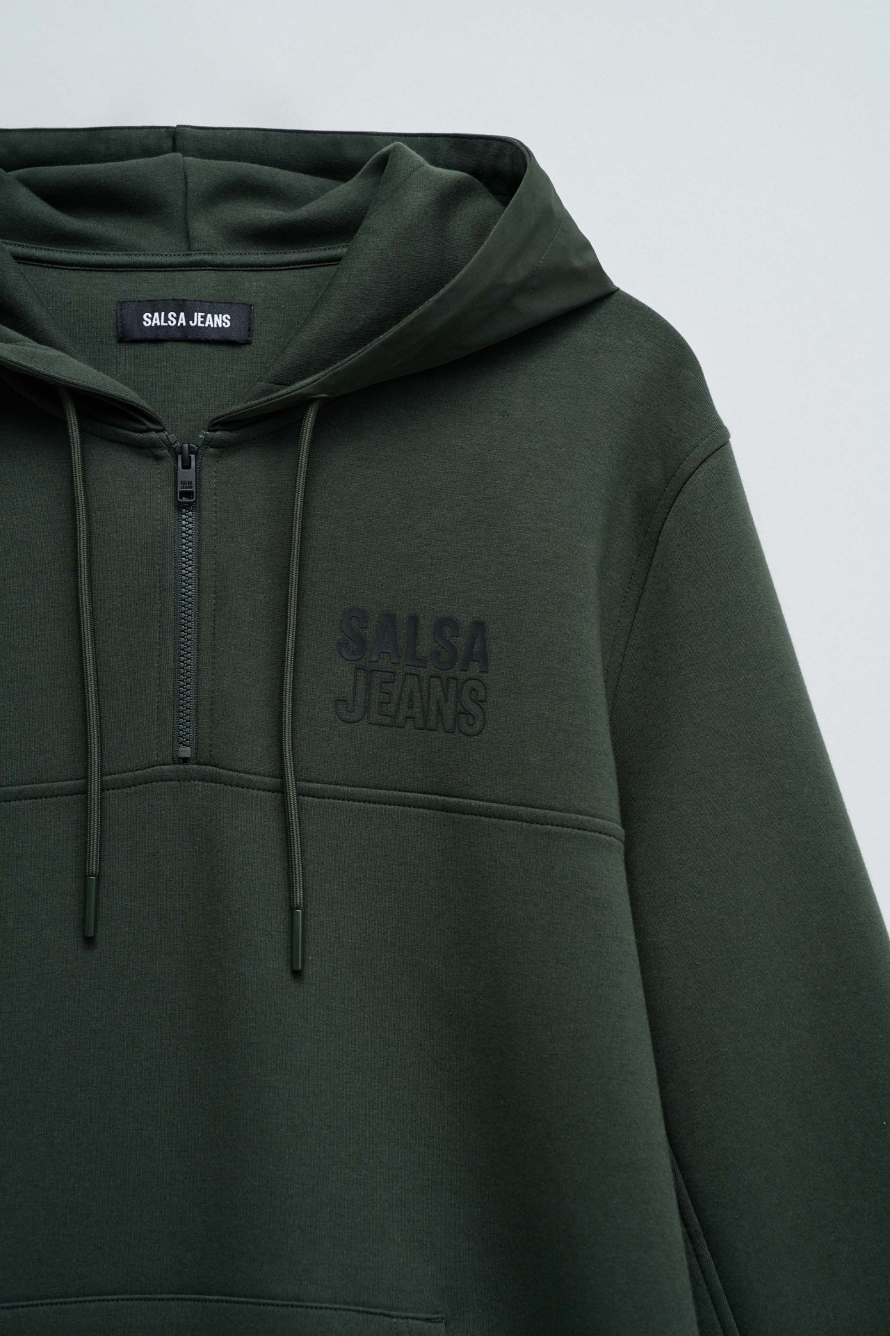 HOODIE COM FECHO