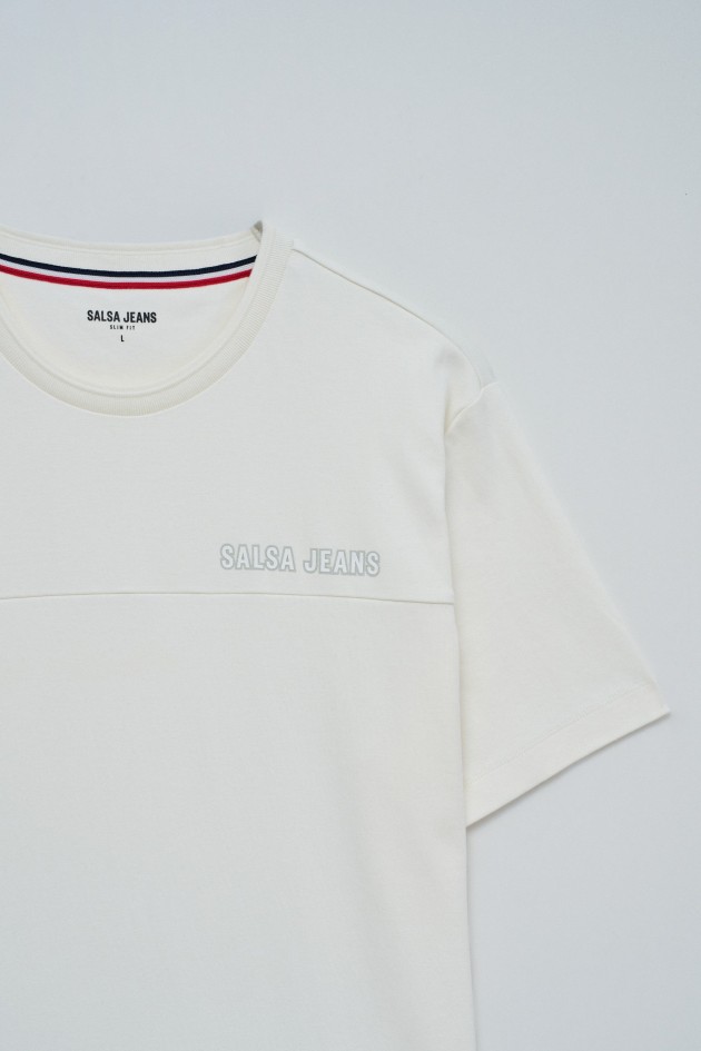 T-SHIRT WITH BRANDING