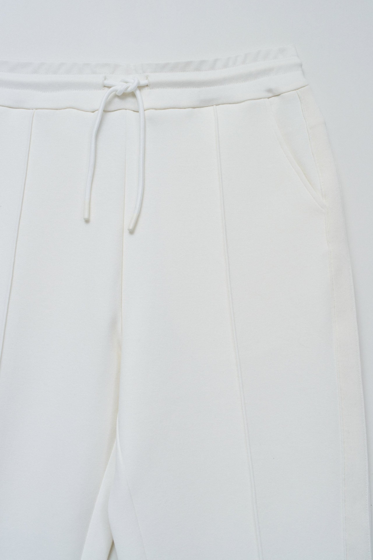 CAL�AS JOGGERS EM MALHA