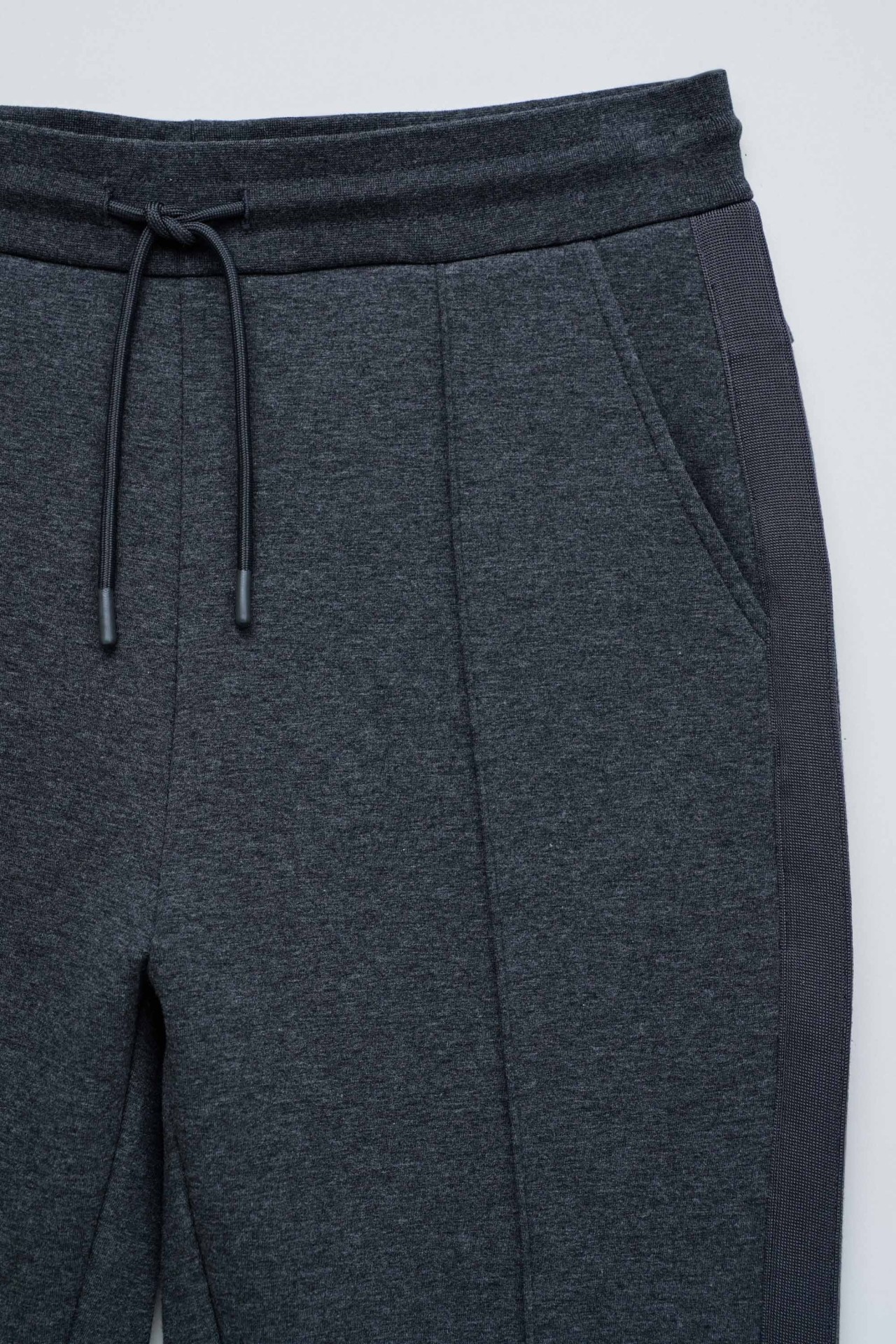 CAL�AS JOGGERS EM MALHA