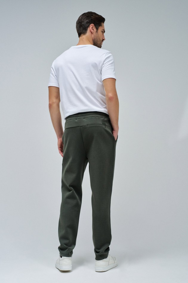 CALÇAS JOGGERS EM MALHA