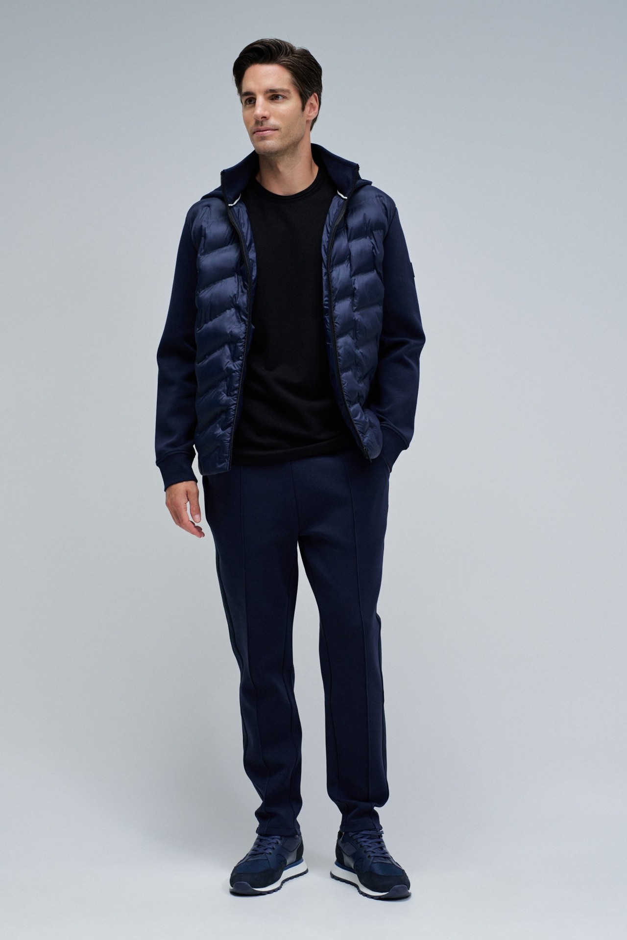 CAL�AS JOGGERS EM MALHA