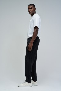 CAL�AS JOGGERS EM MALHA