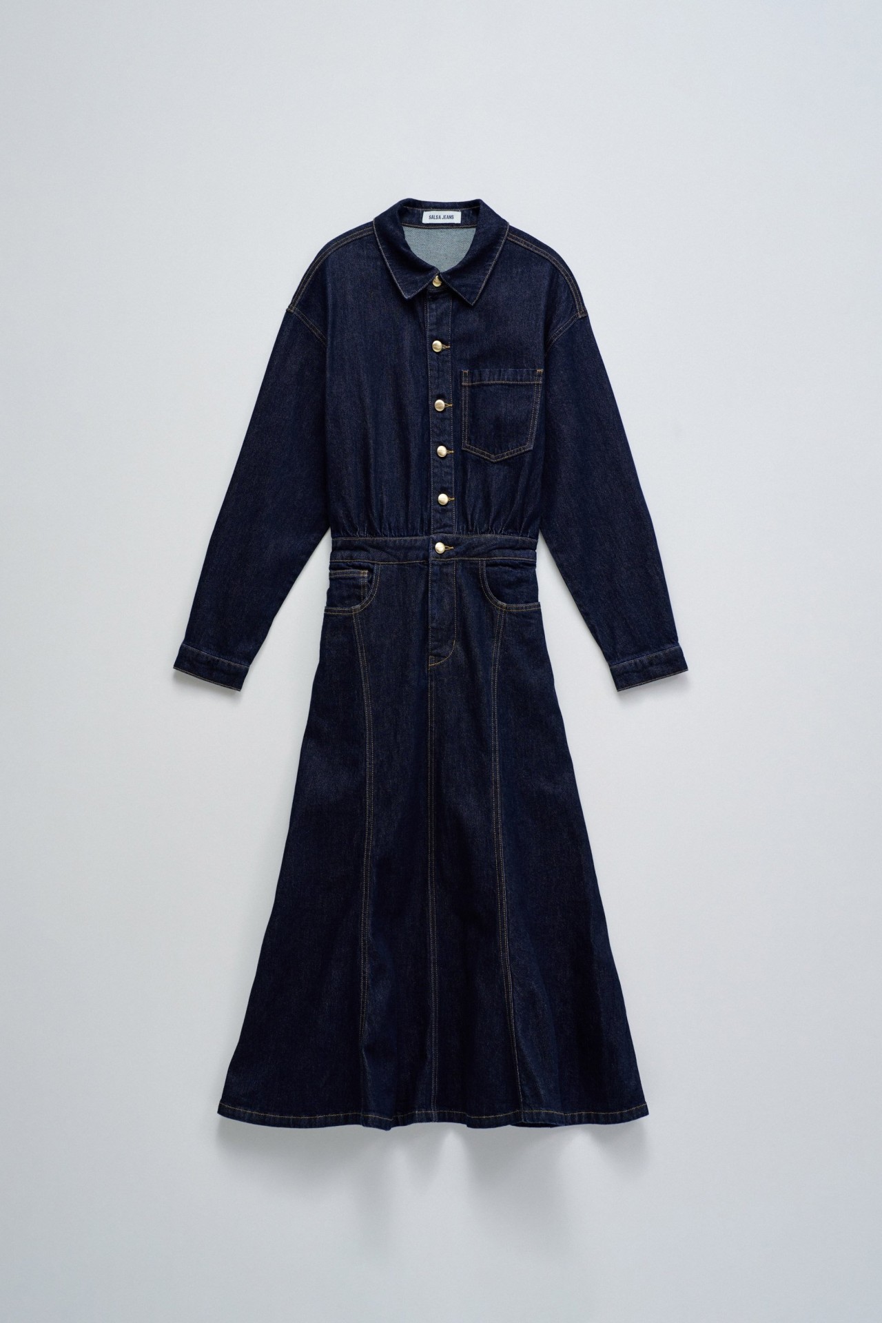 VESTIDO MIDI EM DENIM