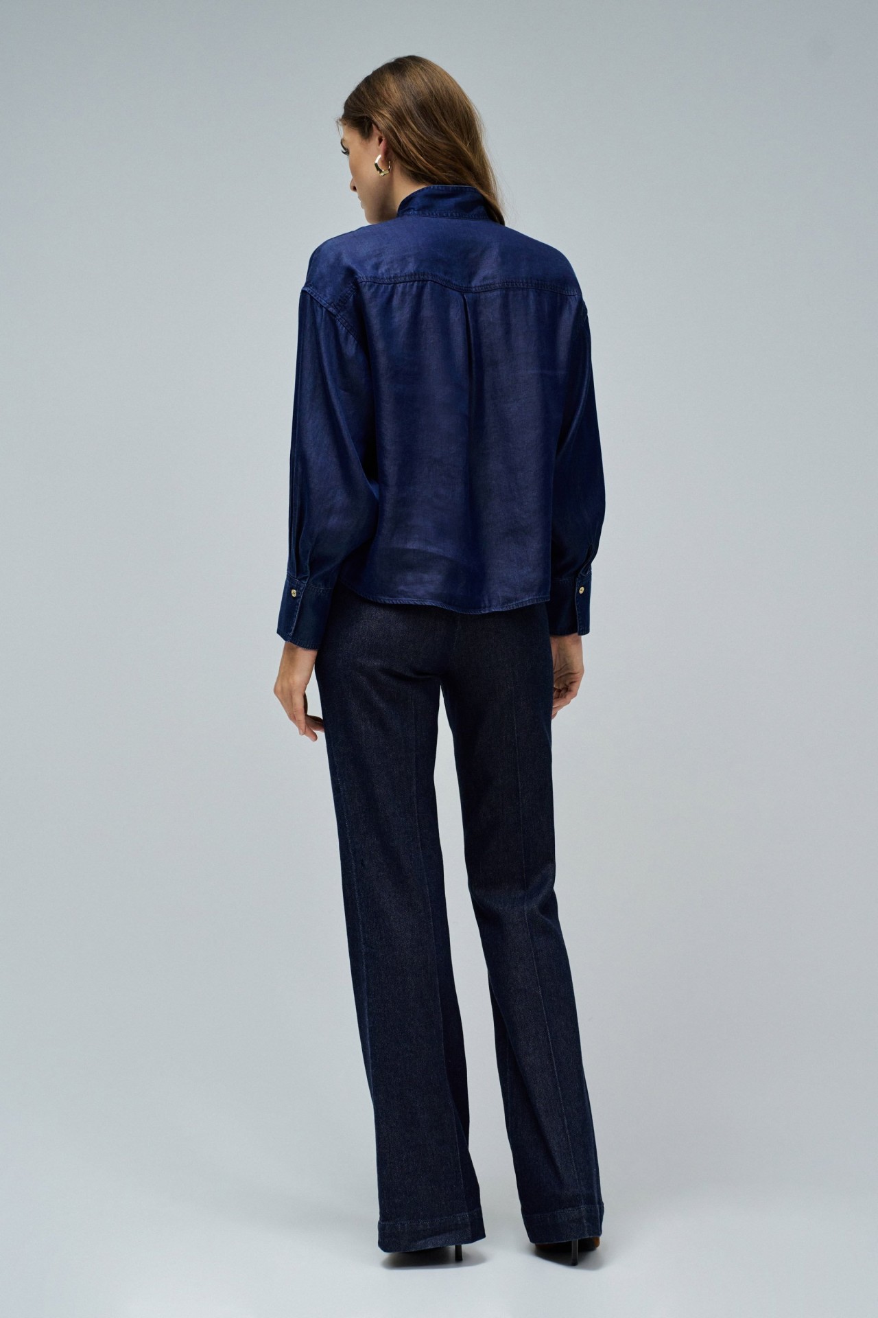 HELLBLAUE BLUSE