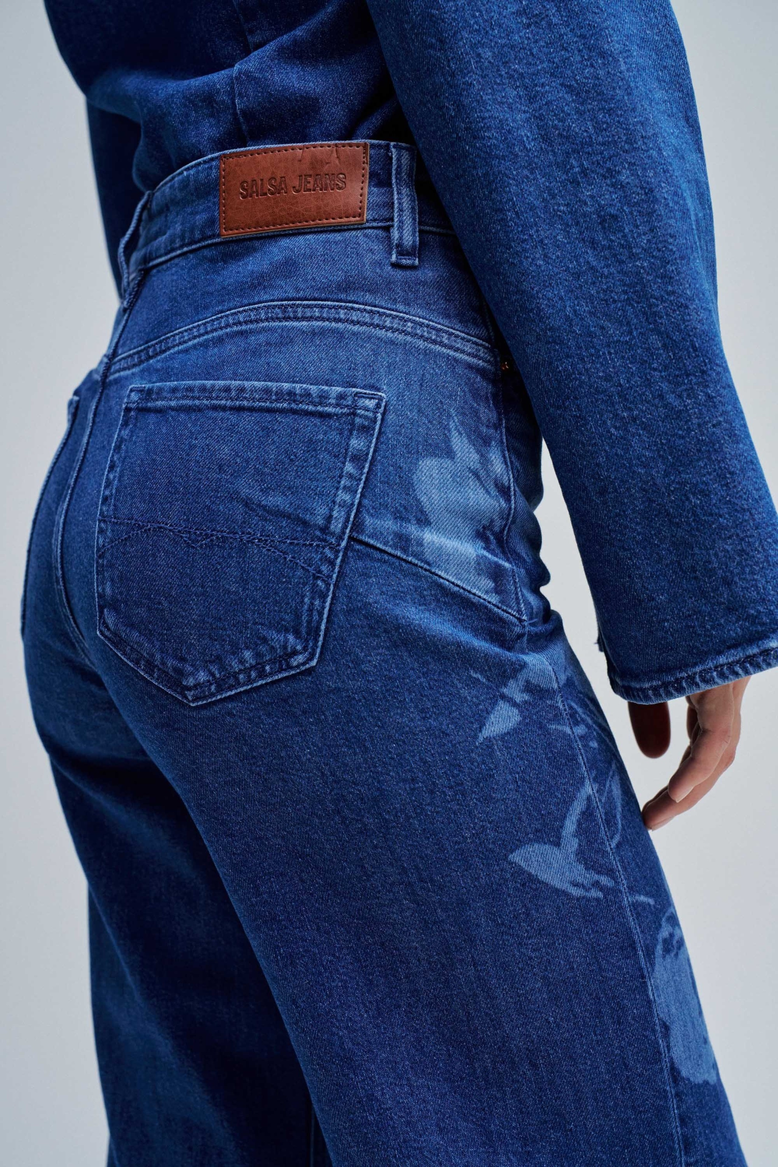 FAITH PUSH IN WIDE JEANS