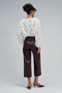WAHR CROPPED WEITE LEDER-EFFEKT JEANS
