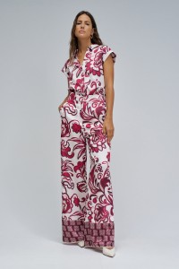 CAL�AS REGULAR FIT COM ESTAMPADO FLORAL