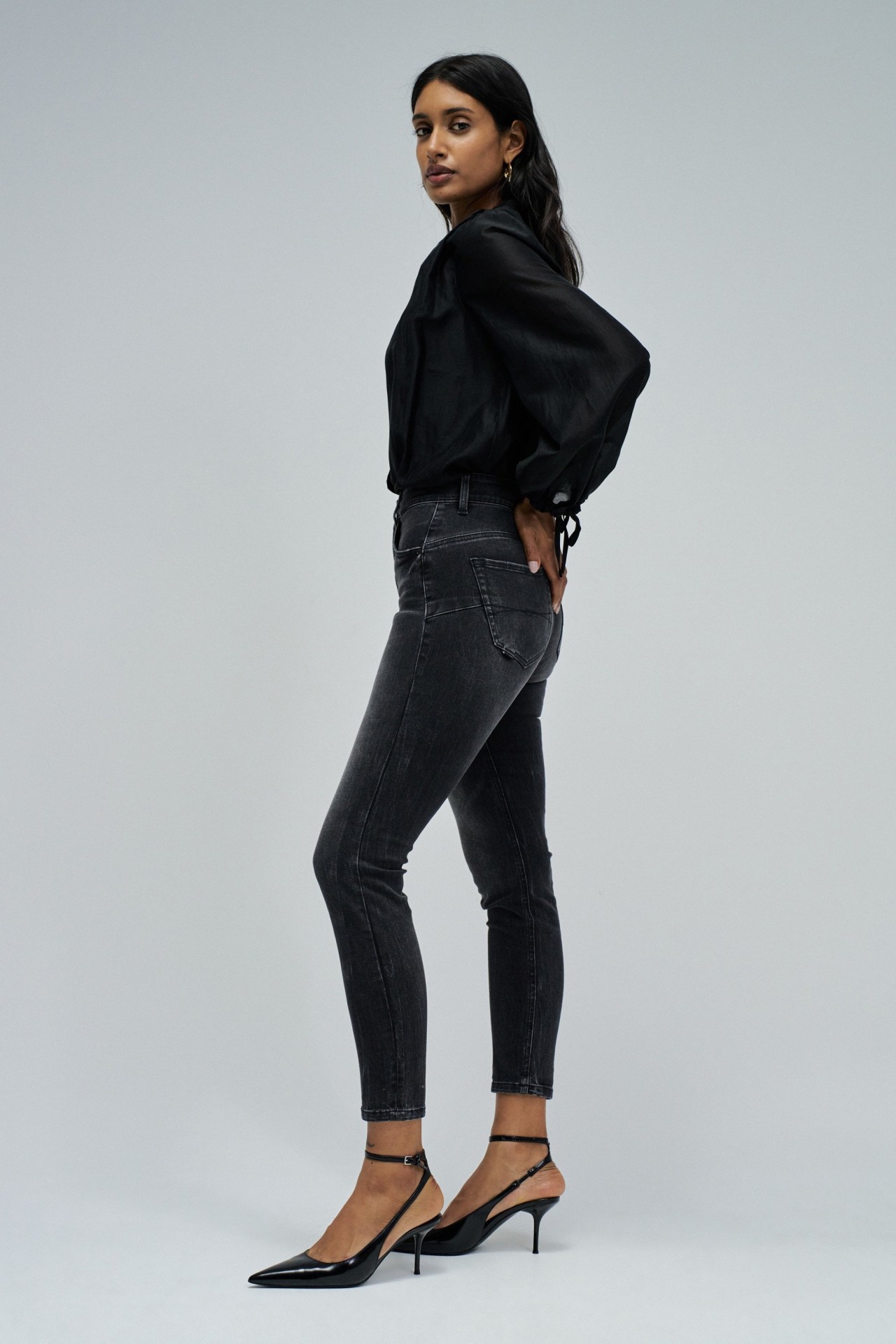 VAQUEROS FAITH CROPPED SKINNY