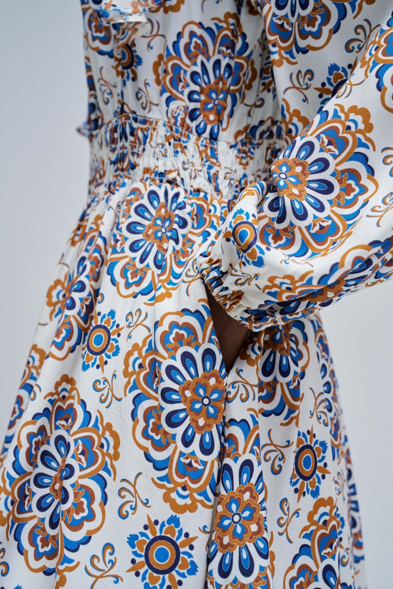 VESTIDO CURTO COM PADR�O