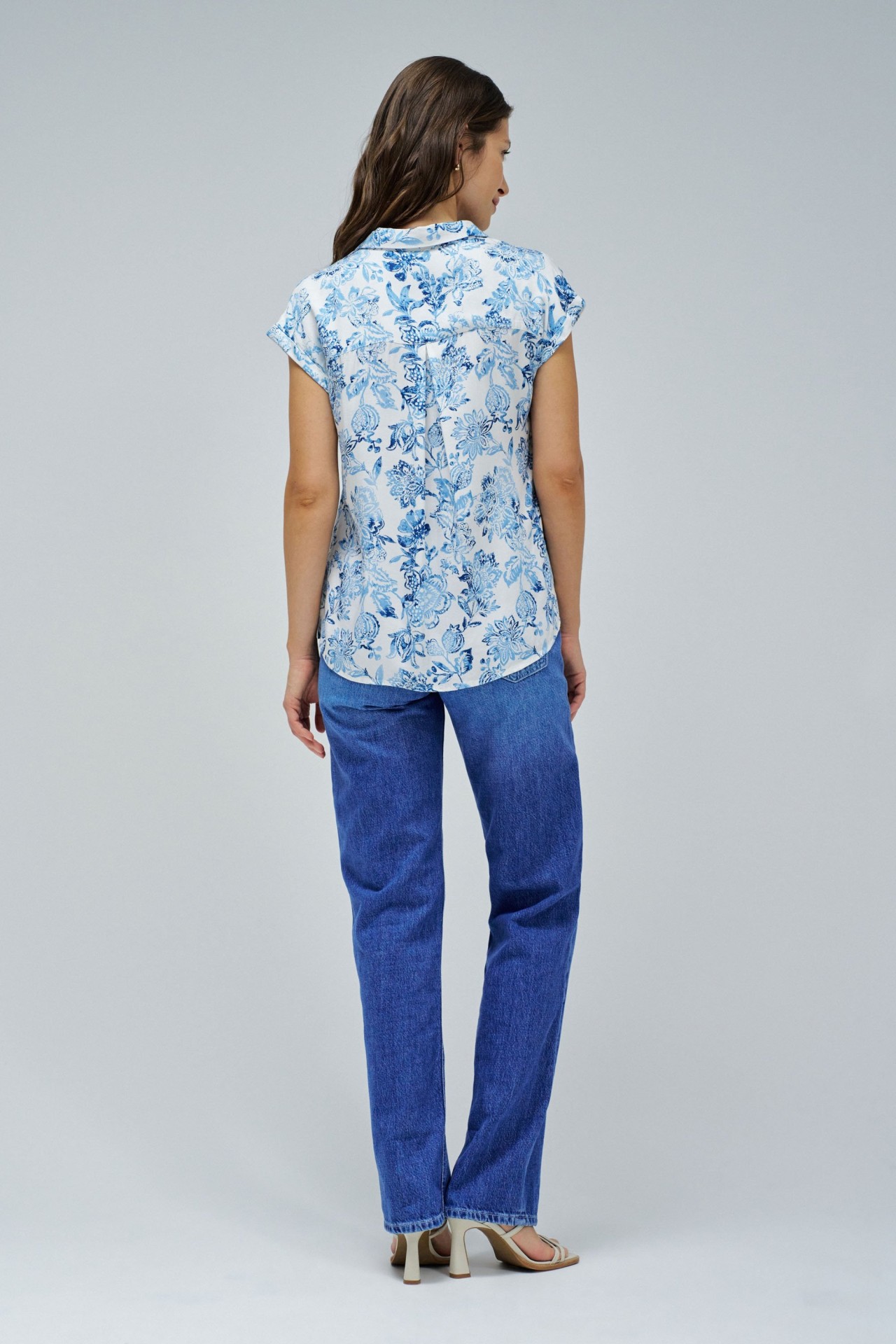 BLUSA COM PADR�O FLORAL