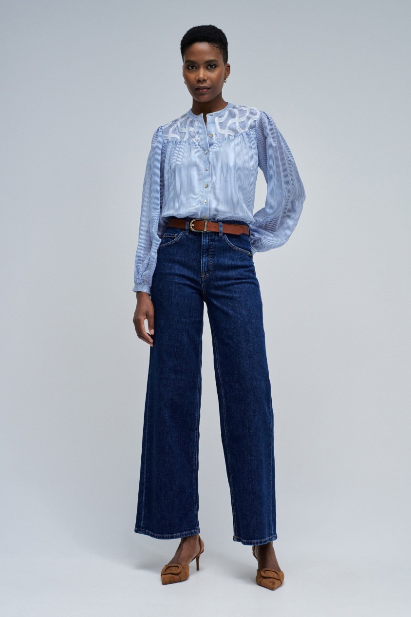 CAMISA DE RAYAS CON BORDADOS