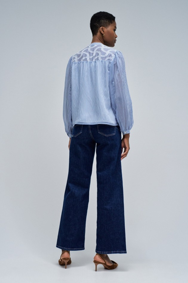 CAMISA DE RAYAS CON BORDADOS