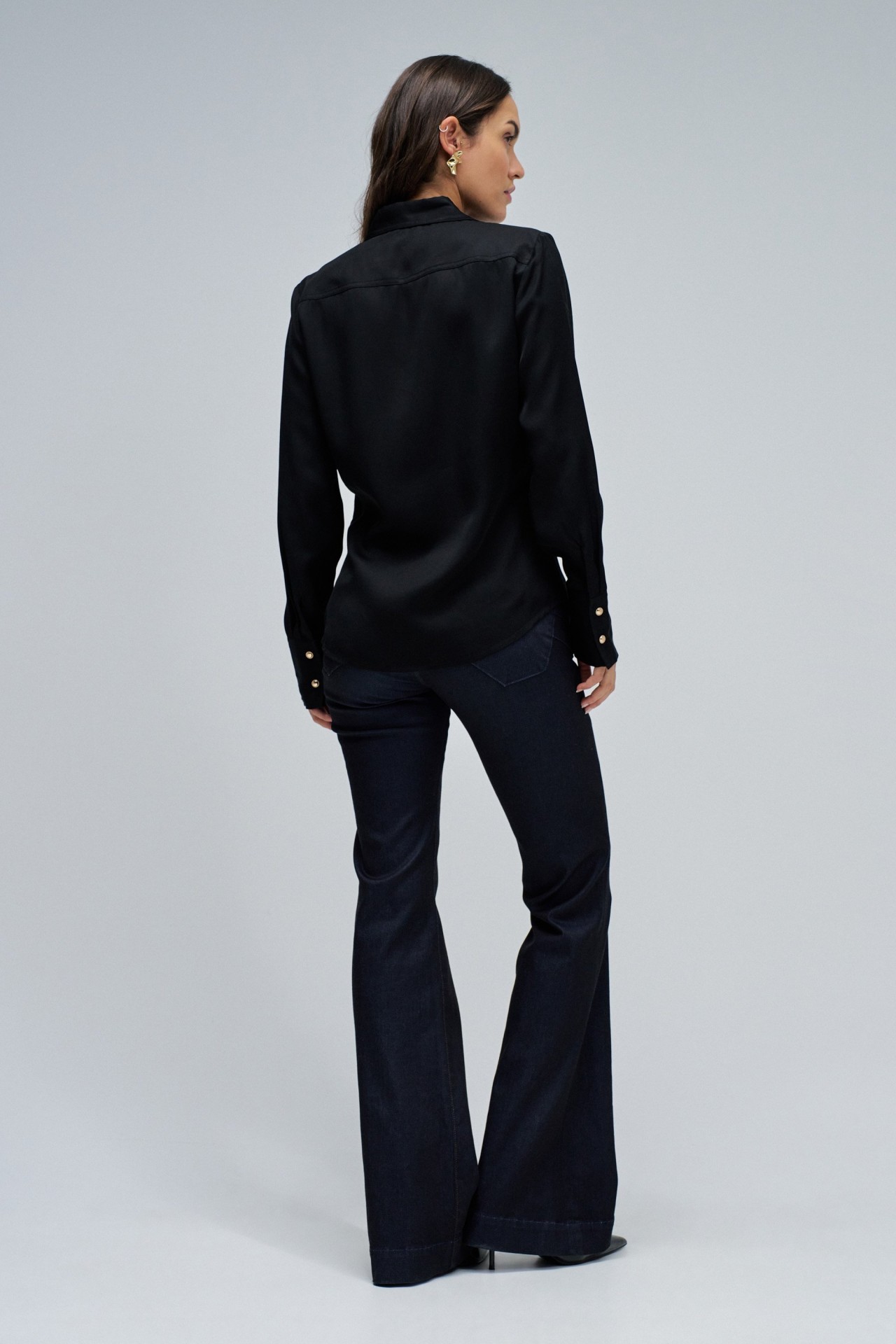 CAMISA B�SICA
