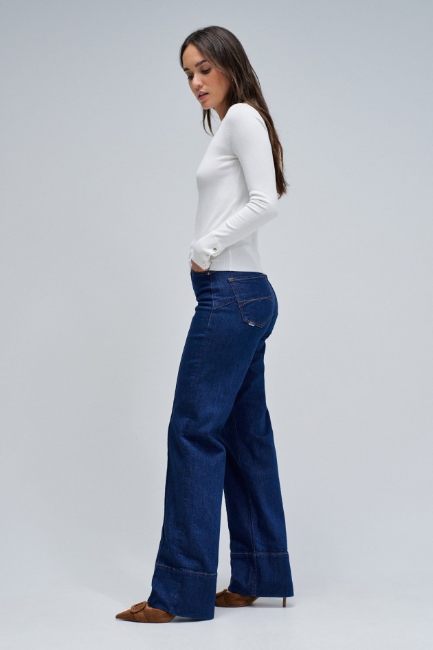 BASIC KNIT SWEATER